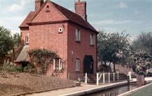 Lock Keepers House. Cropredy.  February 1973