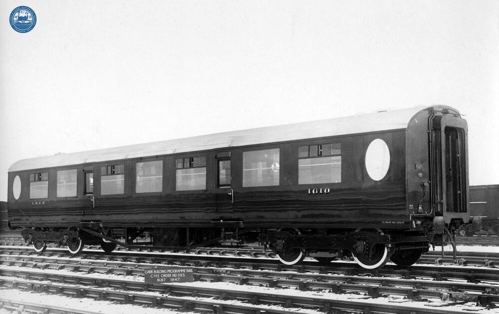 LNER Third Class Coach No 1610