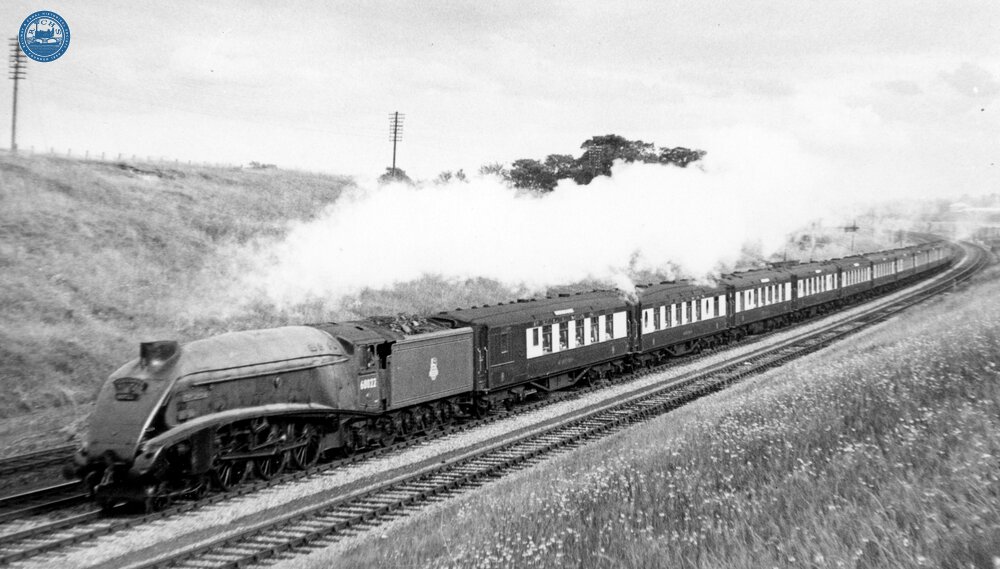 60022 A4 Class 4-6-2 No. 60022 (LNER 4468) "Mallard" June 1950. (Ref: 010958)