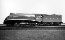 B17 Class 4-6-0 No. 2859 "East Anglian" (Ref: 010964)