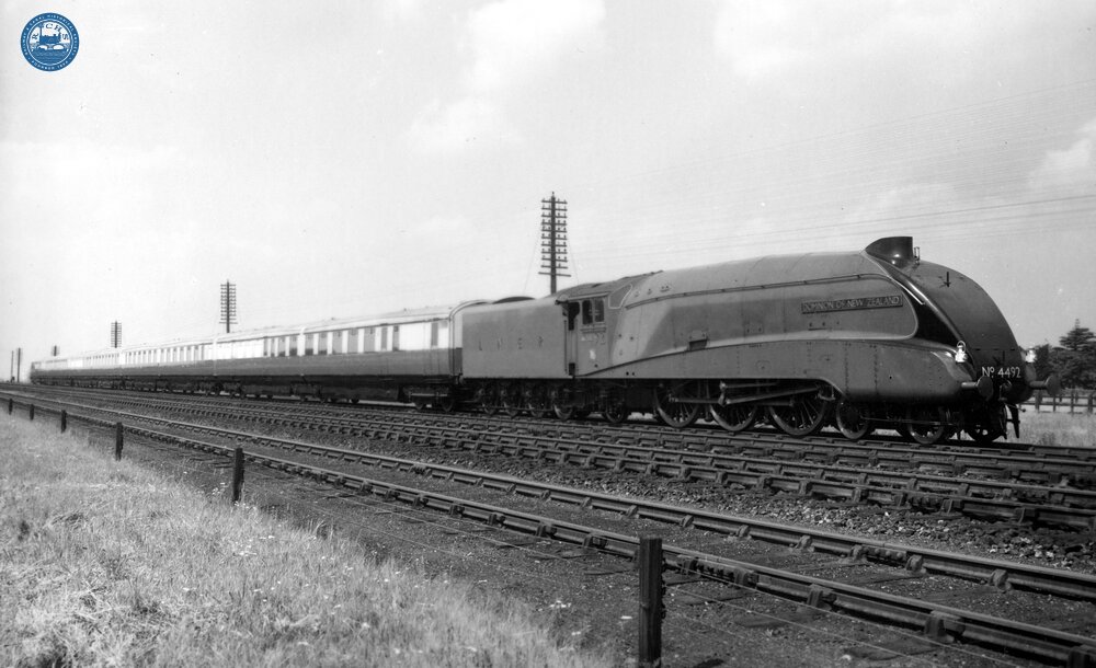 A4 Class 4-6-2 No. 4492  "Dominion of New Zealand" 1937. (Ref: 010965)