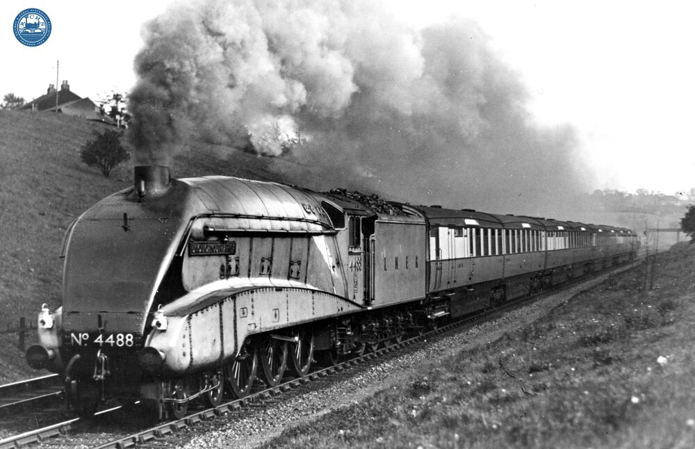 A4 Class 4-6-2 No. 4488 "Union of South Africa" 1937. (Ref: 010967)