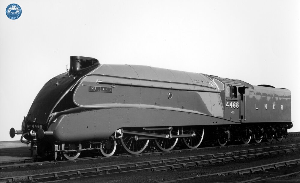 A4 Class 4-6-2 No. 4468 "Mallard" (Ref: 010978)