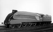A4 Class 4-6-2 No. 4468 "Mallard" (Ref: 010978)