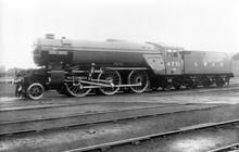 V2 Class 2-6-2 No. 4471  "Green Arrow" (Ref: 010982)