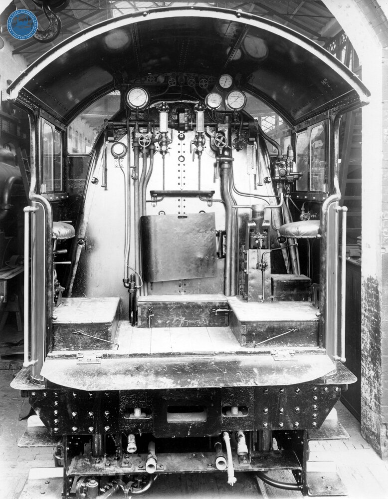 A3 Class 4-6-2 - Cab interior Right hand drive (Ref: 010991)