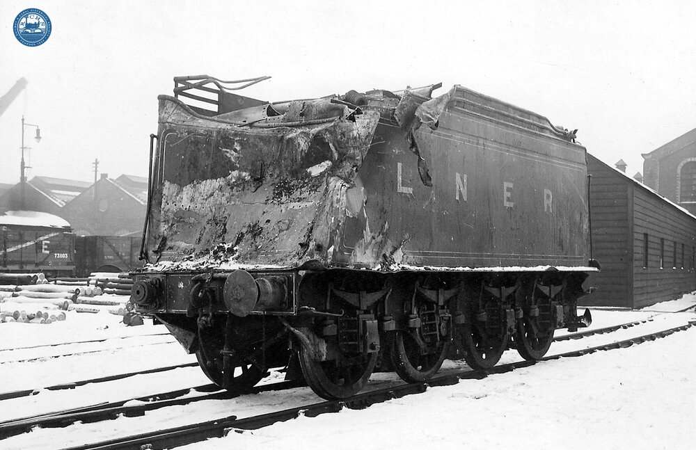 A3 Class 4-6-2 No. 2744 "Grand Parade" tender after collision at Castlecary 1937 (EGM1 @ 15m 39ch) (Ref: 030934)