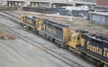 015308E 88_8_37  KansasCity Santa Fe locos  3 November 1988