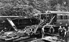 Caterham 26 June 1945. (PAT @ 19m 70ch). Aftermath of head-on EMU collision. (Ref: 030874)
